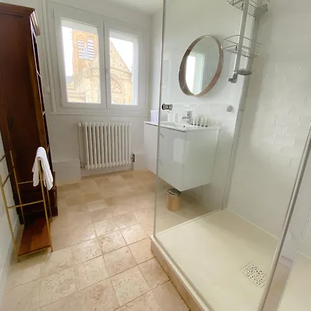 Le Notre Dame Maison Spacieuse Avec Jardin Apartment